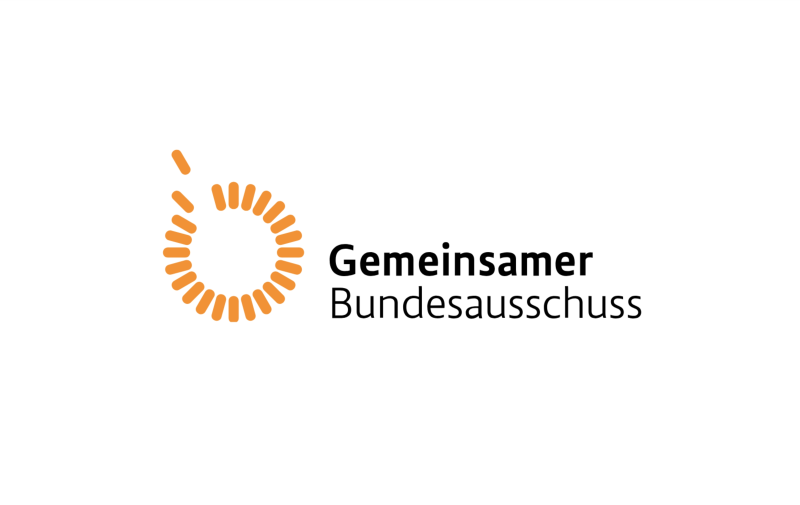 orangener Kreis, schwarze Schrift bei Gemeinsamer Bundesausschuss Logo