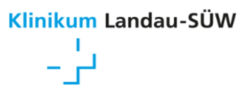 Klinikum Landau-SÜW Logo Klinikum Landau-SÜW in blau schwarzer Schrift mit medizinischem Kreuz