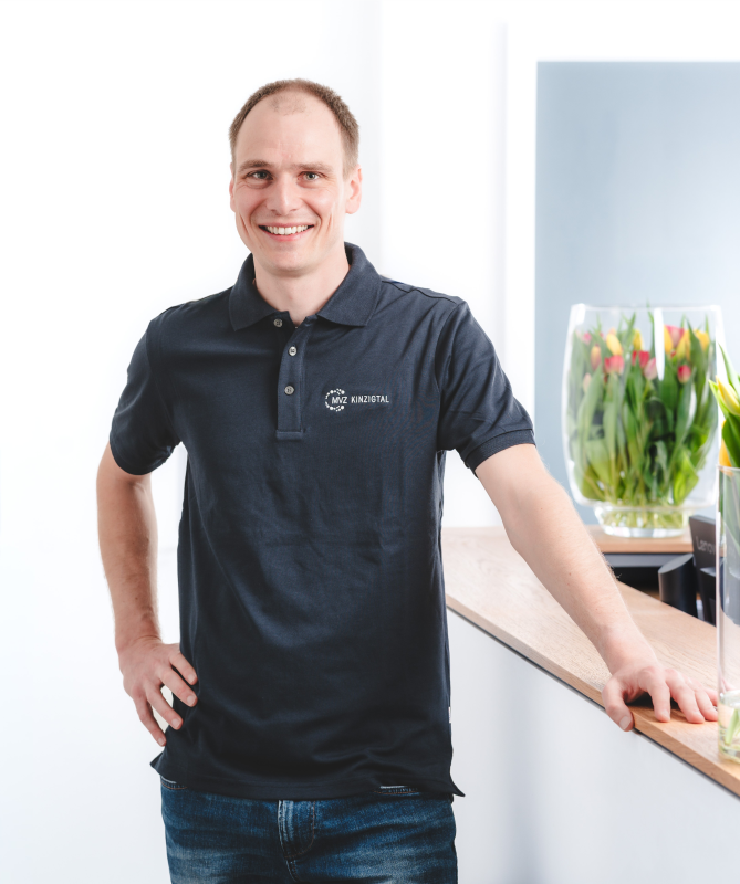 Foto von Dr. Jonathan Schirmer
