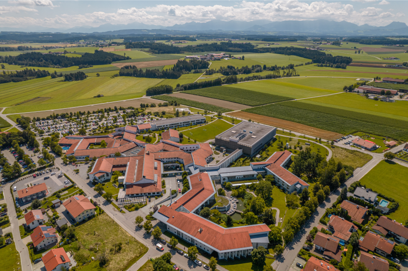Luftaufnahme der Schön Klinik Vogtareuth