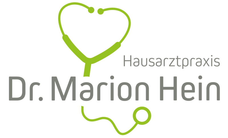 Logo mit Schriftzug und grünem Stethoskop der Hausarztpraxis Dr. Marion Hein