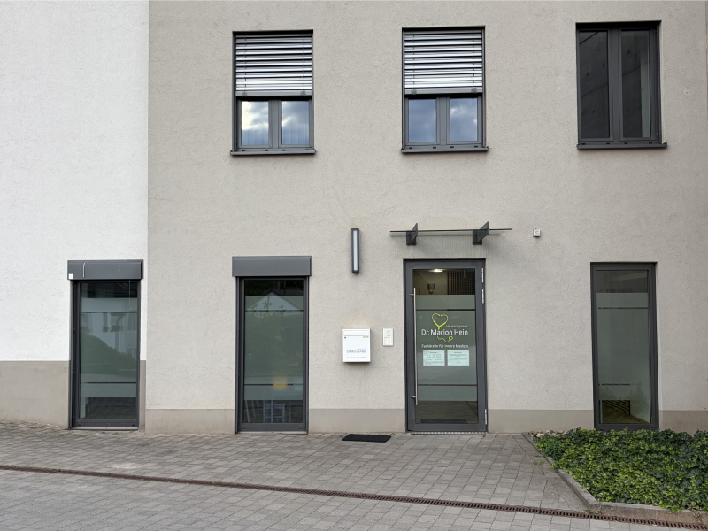 Außenbereich der Hausarztpraxis Dr. med. Marion Hein 