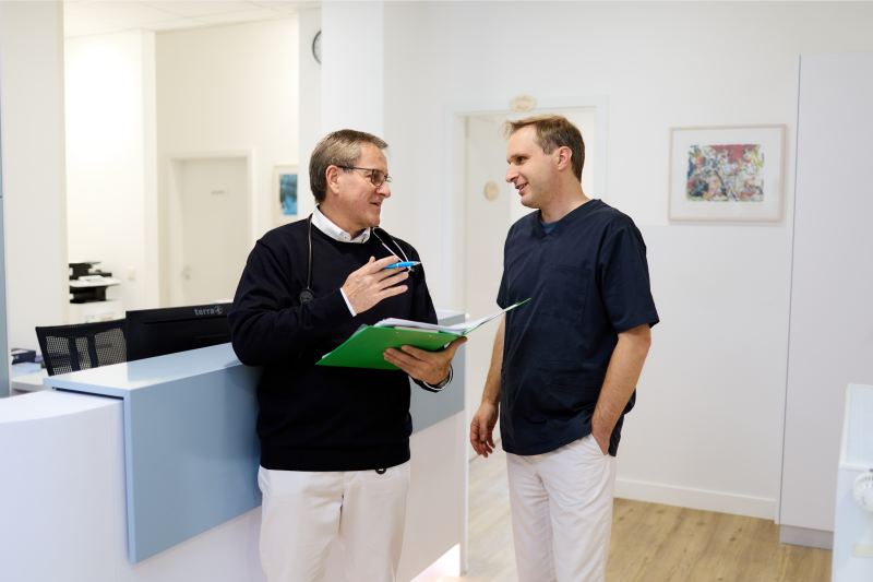 2 Ärzte unterhalten sich