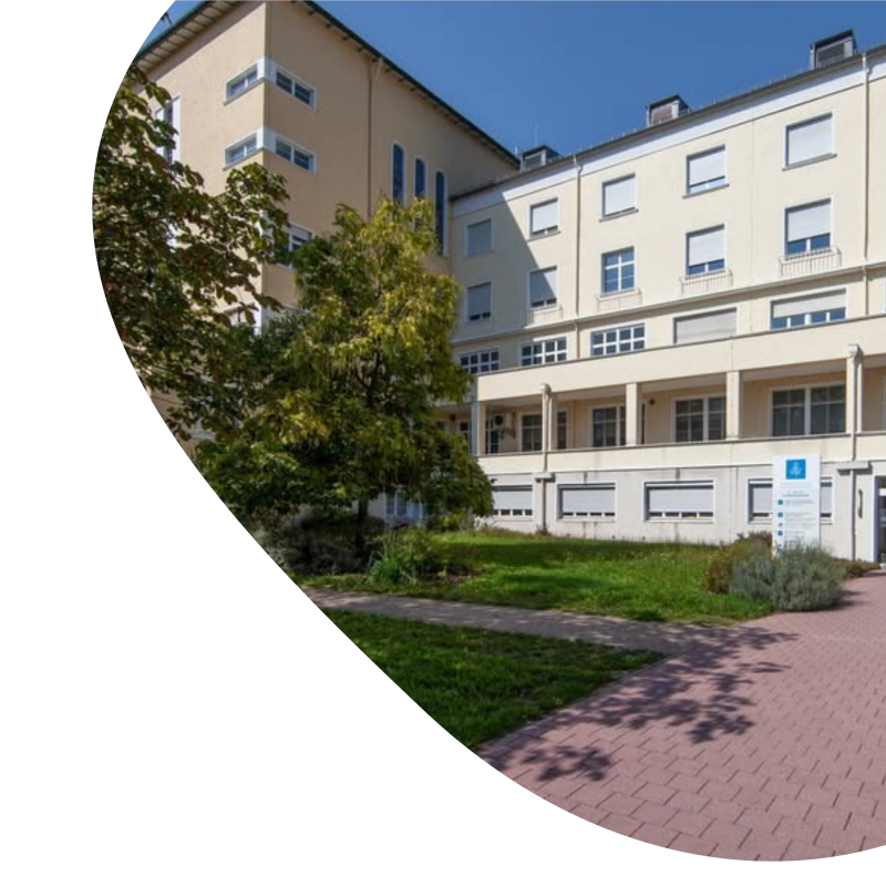 Das Gebäude der Augenklinik Regensburg